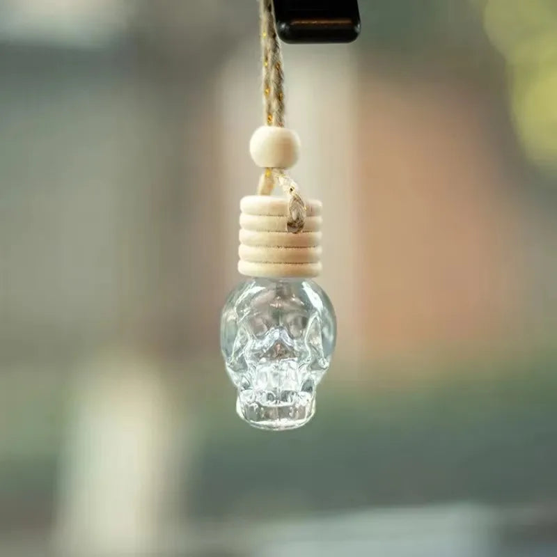 1PC Car Skull Perfume Bottle Aromatherapy Essential Oil Hanging Auto Air Freshener Home Interior Decoration 